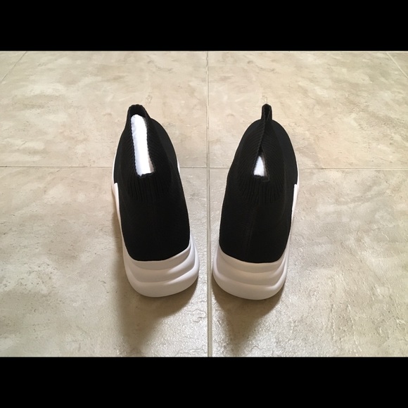 NWOB Linea Paolo Gale - L Sock Sneaker, Size 9 - Picture 6 of 6